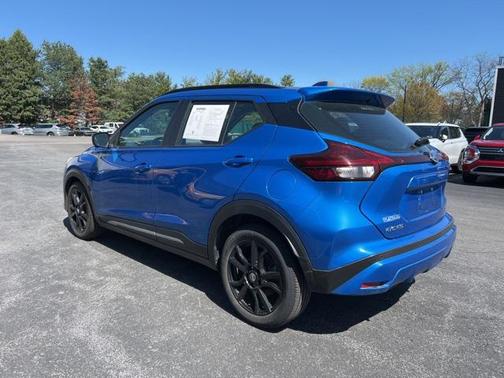 2021 Nissan Kicks SR