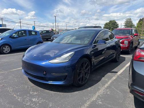 Deep Blue Metallic 2018 Tesla Model 3 Long Range
