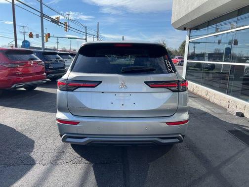 Alloy Silver Metallic 2026 Mitsubishi Outlander SE 1.5T S-AWC