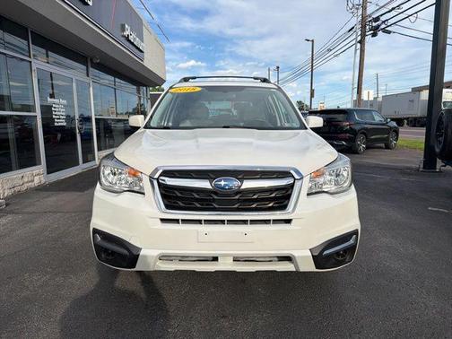 Crystal White Pearl 2018 Subaru Forester 2.5i Premium