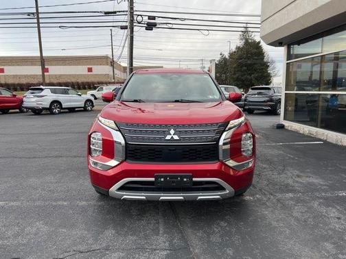 Alloy Silver Metallic 2024 Mitsubishi Outlander SE Black Edition S-AWC