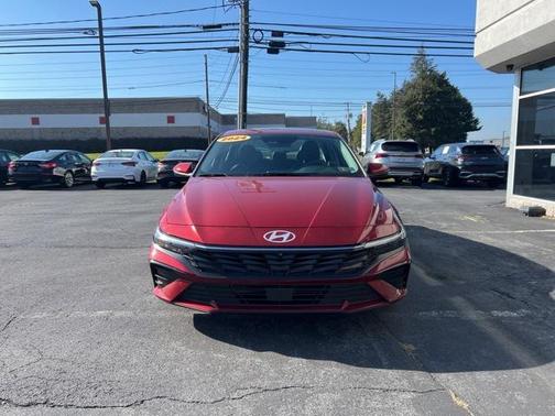 2024 Hyundai ELANTRA Limited