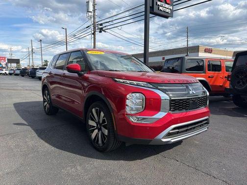 Red Diamond 2025 Mitsubishi Outlander SE S-AWC