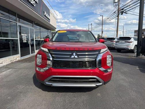 Red Diamond 2025 Mitsubishi Outlander SE S-AWC