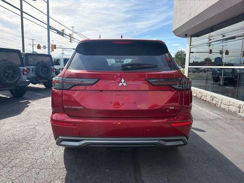 Red Diamond 2025 Mitsubishi Outlander SE S-AWC