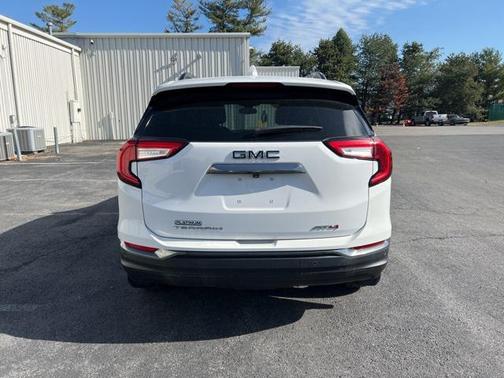 2022 GMC Terrain AWD AT4
