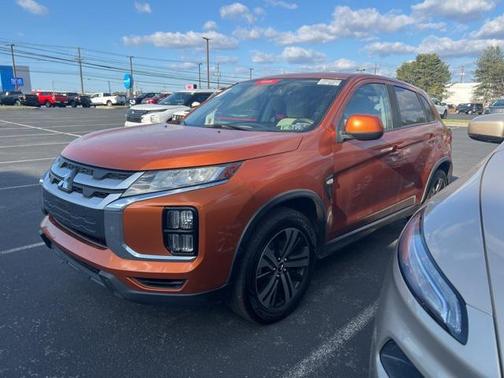 Sunshine Orange Metallic 2020 Mitsubishi Outlander Sport 2.0 ES