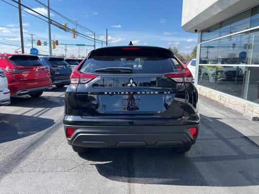 Labrador Black Pearl 2026 Mitsubishi Eclipse Cross ES