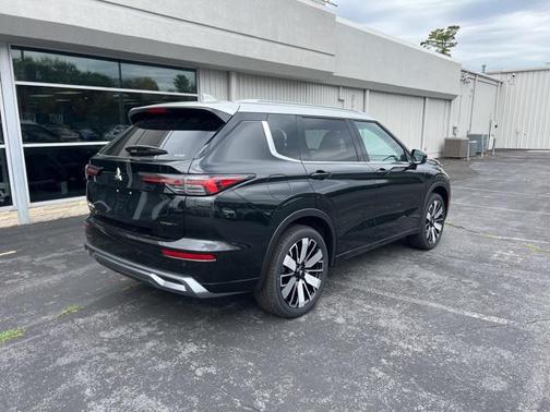 2025 Mitsubishi Outlander PLATINUM EDITION 2.5 S-AWC