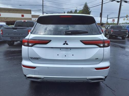 2022 Mitsubishi Outlander SE