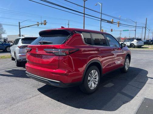 Red Diamond 2026 Mitsubishi Outlander ES 1.5T 2WD