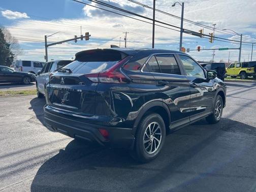 Labrador Black Pearl 2026 Mitsubishi Eclipse Cross ES