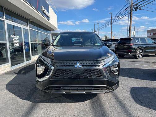 Labrador Black Pearl 2026 Mitsubishi Eclipse Cross ES