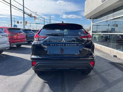 Labrador Black Pearl 2026 Mitsubishi Eclipse Cross ES