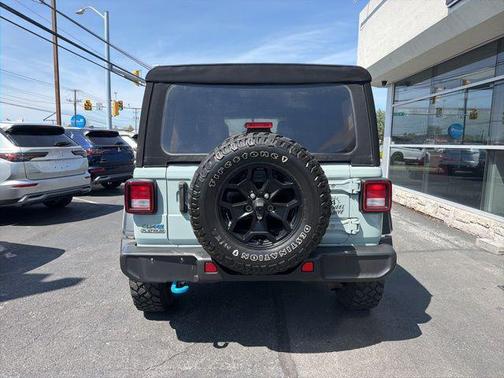 Earl Clearcoat 2023 Jeep Wrangler 4xe Base