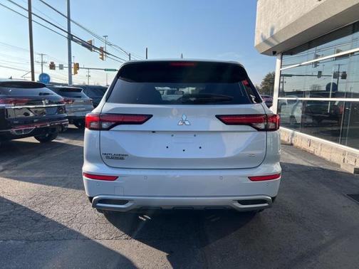 2024 Mitsubishi Outlander SE 2.5 2WD