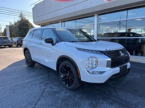 2023 Mitsubishi Outlander SE Black Edition S-AWC
