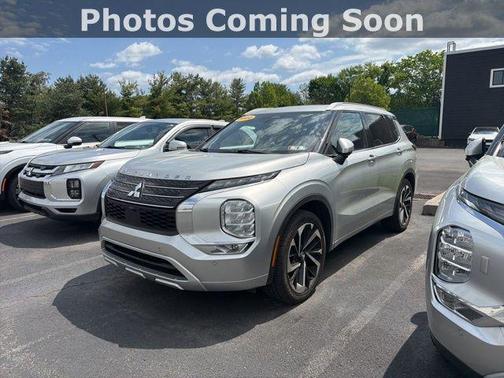 Silver Alloy 2022 Mitsubishi Outlander SEL