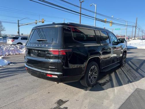 2024 Jeep Wagoneer L Series II 4x4