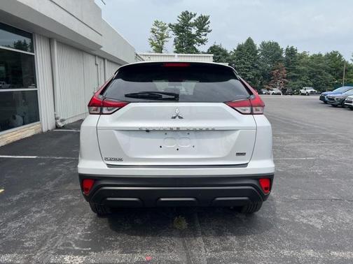 2024 Mitsubishi Eclipse Cross LE