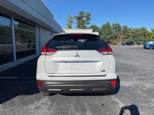 2024 Mitsubishi Eclipse Cross LE