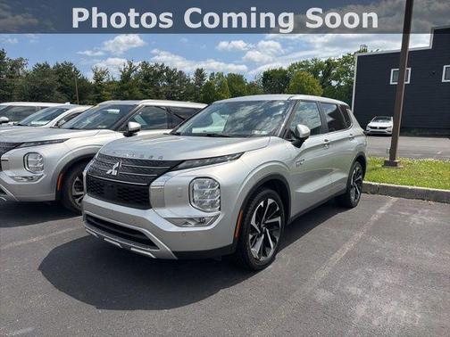 Gray 2024 Mitsubishi Outlander SE S-AWC