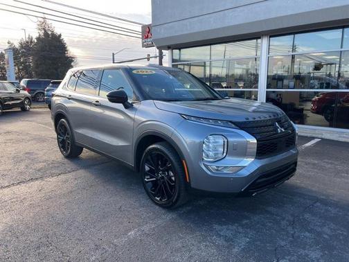 2024 Mitsubishi Outlander SE Black Edition w/Pano Roof S-AWC
