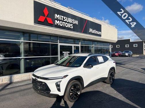 Summit White 2024 Chevrolet Trax FWD ACTIV