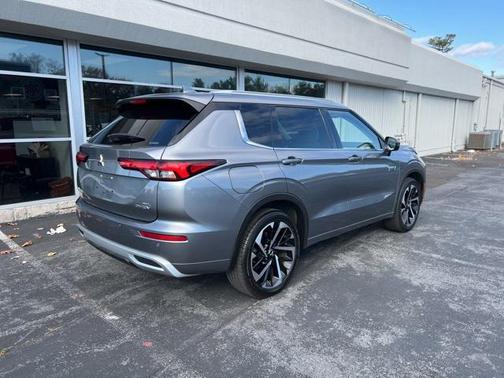 2023 Mitsubishi Outlander PHEV SEL