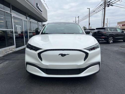STAR WHITE MET TRI-COAT 2024 Ford Mustang Mach-E Select