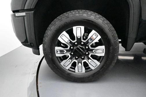 Onyx Black 2025 GMC Sierra 3500 Denali
