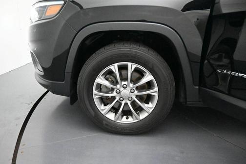 Diamond Black Crystal Pearlcoat 2019 Jeep Cherokee Latitude Plus