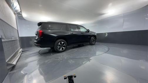 2025 GMC Yukon XL 4WD AT4