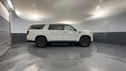 2025 GMC Yukon XL 4WD Elevation