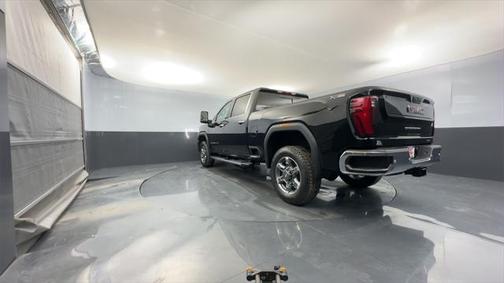 2025 GMC Sierra 3500 SLT