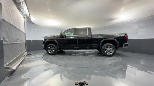 2025 GMC Sierra 3500 SLT