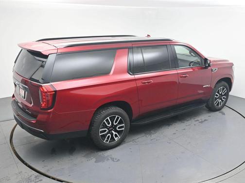 2021 GMC Yukon XL 4WD AT4