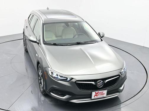 2019 Buick Regal TourX AWD Essence