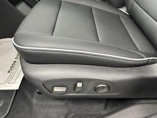 2025 Buick Enclave Preferred FWD