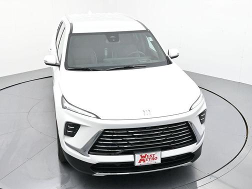 2025 Buick Enclave Preferred FWD