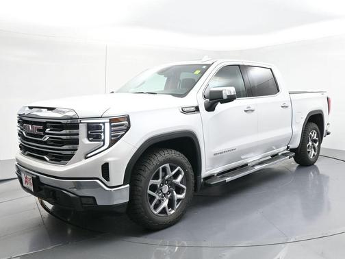 White Frost Tricoat 2023 GMC Sierra 1500 SLT