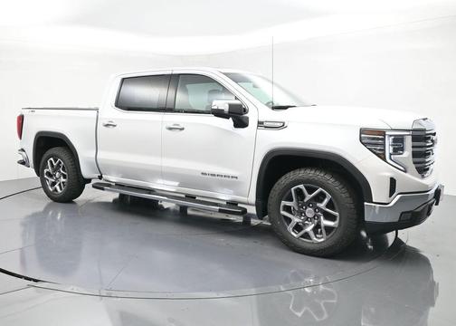 White Frost Tricoat 2023 GMC Sierra 1500 SLT