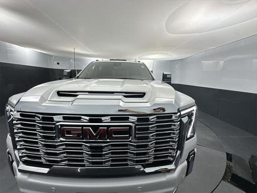 2025 GMC Sierra 3500 Denali