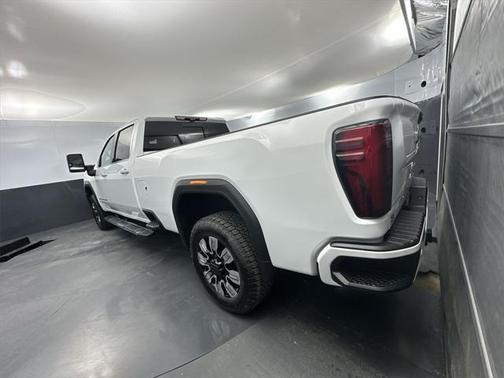 2025 GMC Sierra 3500 Denali