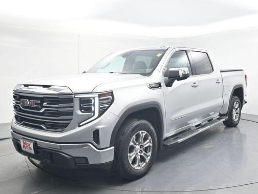 Quicksilver Metallic 2022 GMC Sierra 1500 SLT