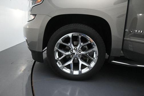 Pepperdust Metallic 2019 Chevrolet Suburban Premier