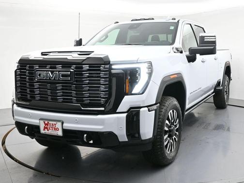 Glacier White Tricoat 2026 GMC Sierra 3500 Denali