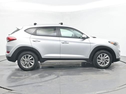 2017 Hyundai TUCSON SE Plus
