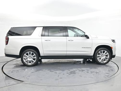 2023 Chevrolet Suburban 4WD High Country