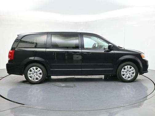 Brilliant Black Crystal Pearlcoat 2014 Dodge Grand Caravan AVP/SE